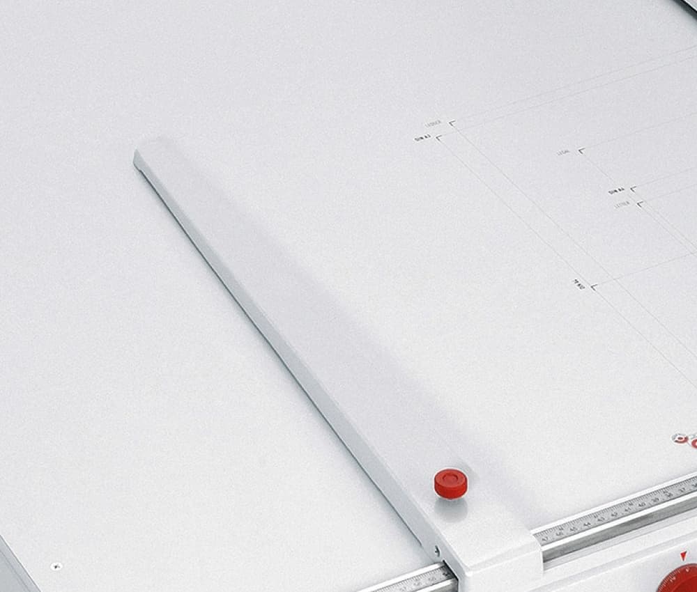 Butée arrière amovible de la cisaille IDEAL 1110 avec lame papier.